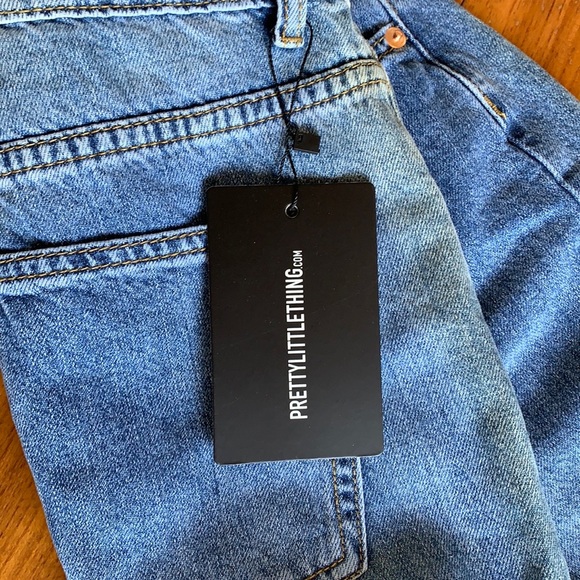 Boyfriend Denim Jeans. BNWT. Size 4. - Picture 3 of 4